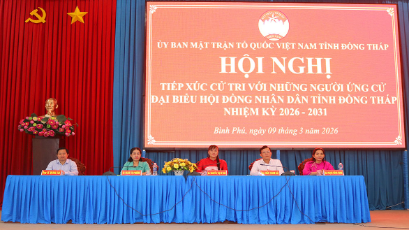 Ứng cử viên đại biểu HĐND tỉnh Đồng Tháp gặp gỡ cử tri xã Bình Phú