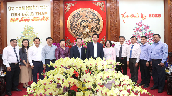 Cảng vụ Phnom Penh đến thăm, chúc Tết tỉnh Đồng Tháp