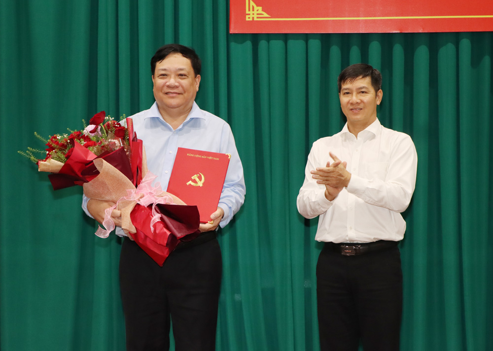Chủ tịch UBND tỉnh Cà Mau giữ chức Phó Bí thư Tỉnh ủy Đồng Tháp