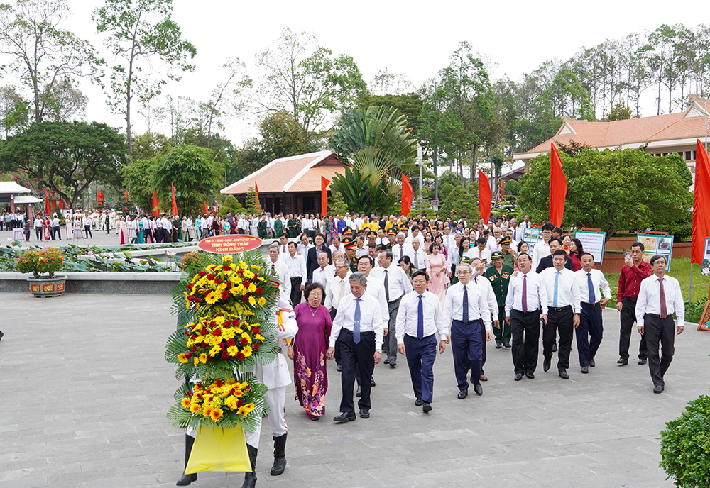 Long trọng, ấm cúng Lễ giỗ lần 96 Cụ Phó bảng Nguyễn Sinh Sắc