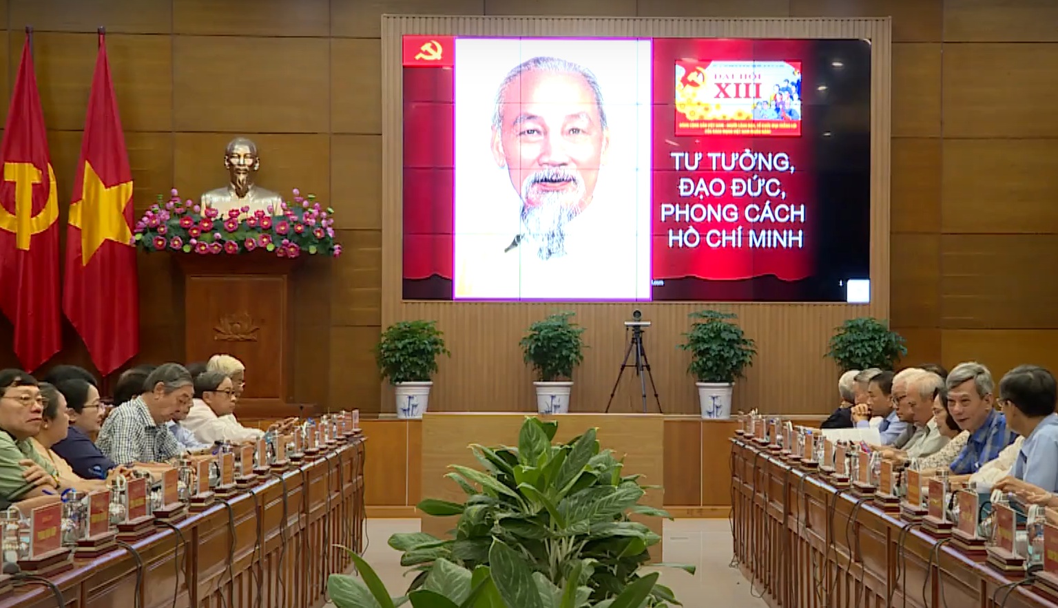 Học Bác về nâng cao dân trí, bồi dưỡng nhân tài