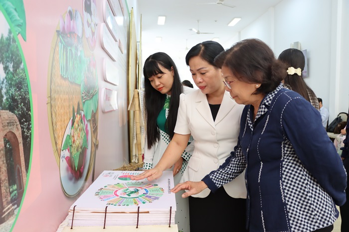 Nhiều dư địa để nâng cao chuỗi giá trị ngành hàng Sen