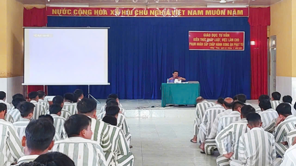 Phổ biến, giáo dục về pháp luật cho phạm nhân sắp chấp hành xong án phạt tù, người chấp hành xong án phạt tù tái hoà nhập cộng đồng  tại Trại giam Cao Lãnh – Cục C10, Bộ Công an