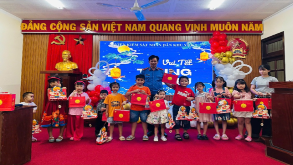 VKSND khu vực 1 tổ chức chương trình “Vui Tết Trung thu” năm 2025