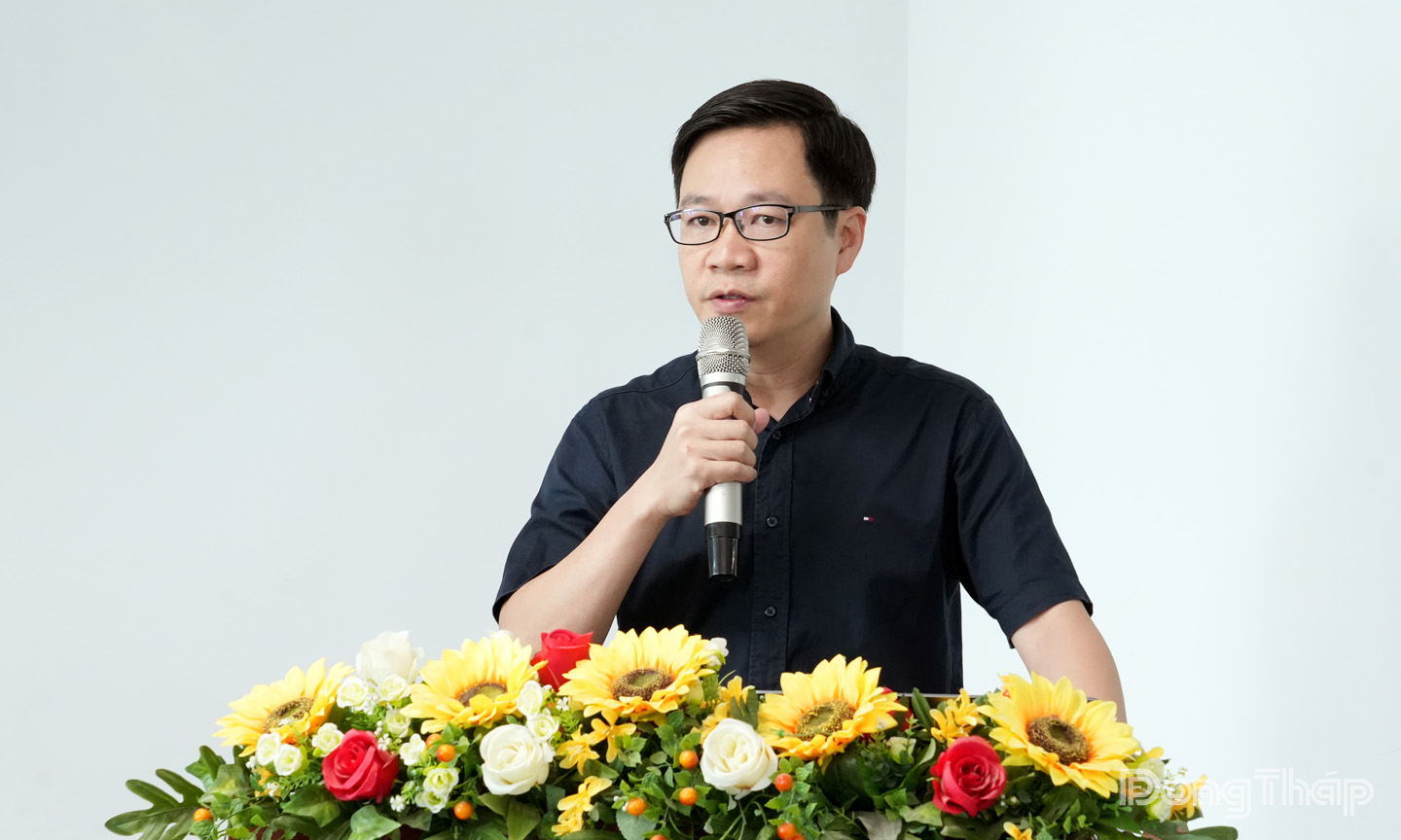 ông Nguyễn Bá Hùng, Trưởng Phòng Chuyển đổi số Trung tâm Y tế Quốc gia phát biểu tại cuộc họp