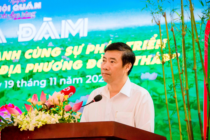tieu de
