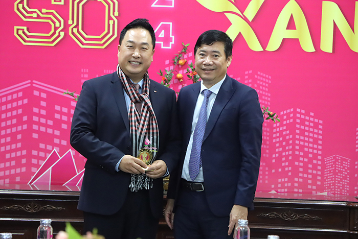 Tìm hiểu hợp tác lao động và nông nghiệp công nghệ cao